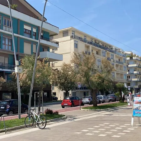 Ferienwohnung Direttamente Sul Lungomare Pescara Exterior foto